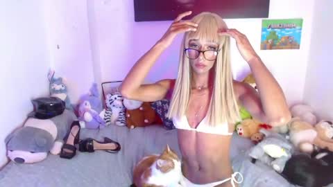 evangeline_turner online show from April 10, 10:01 am