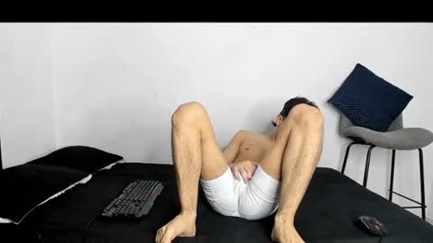 evans_collins24 online show from June 15, 12:19 am