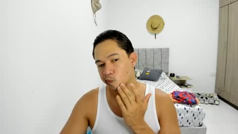 Mai online show from August 10, 8:05 am