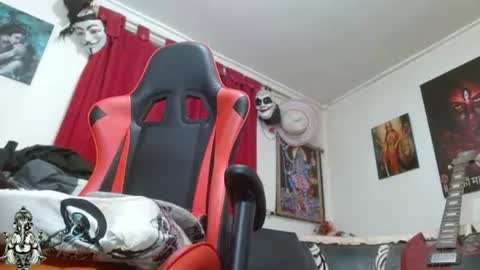 evans_xy online show from August 9, 2:34 am