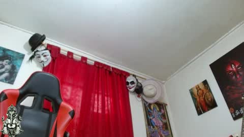 evans_xy online show from August 11, 6:21 pm