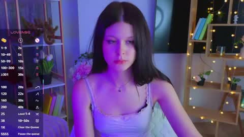 EvaOnyx online show from May 31, 8:44 pm
