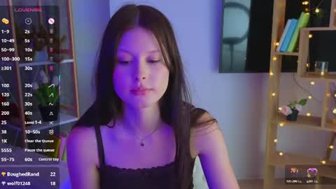 EvaOnyx online show from June 12, 6:37 pm