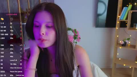 EvaOnyx online show from June 16, 8:51 pm