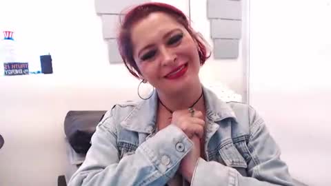 Eva Twiss online show from August 11, 7:38 pm