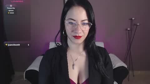 Evee online show from August 16, 8:40 am