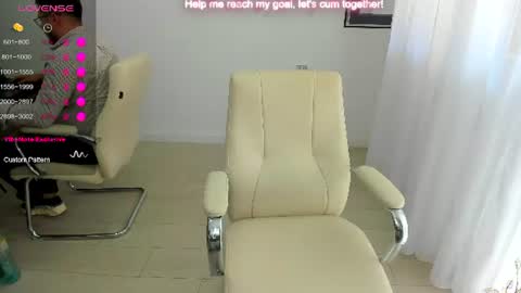 eveeevian online show from August 15, 8:07 am