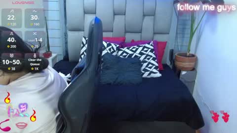 evelin zaens online show from August 10, 4:47 am