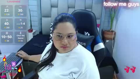 evelin zaens online show from August 11, 9:44 am
