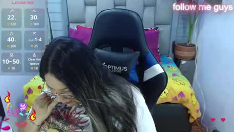 evelin zaens online show from August 14, 10:19 am