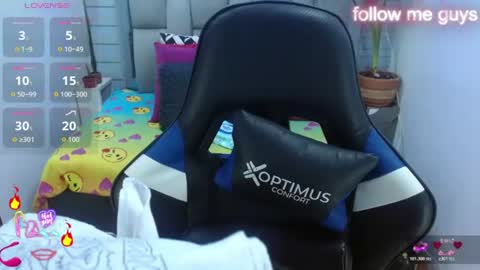 evelin zaens online show from August 16, 4:38 am