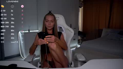 Evelina online show from August 8, 2:50 pm