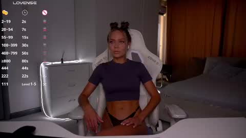 Evelina online show from August 11, 2:30 pm
