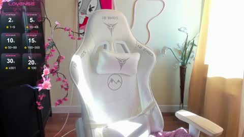 Evelina online show from August 7, 1:05 am