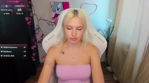 Evelina online show from August 11, 6:37 am