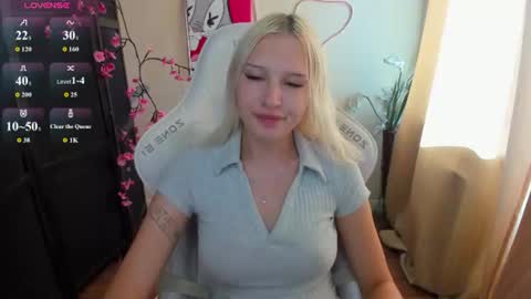 Evelina online show from August 13, 1:19 am