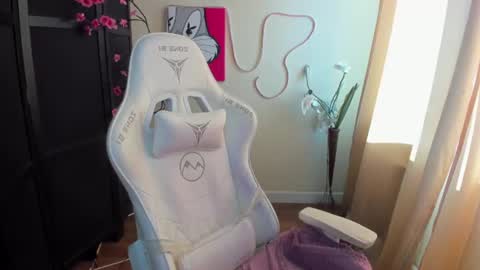 Evelina online show from August 16, 12:58 am
