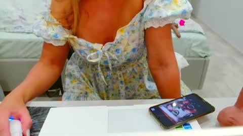 evelove online show from August 1, 6:36 pm