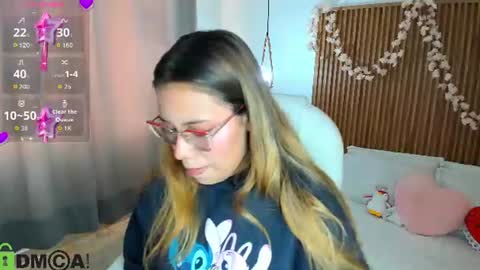 evely_crosss online show from August 10, 2:18 pm