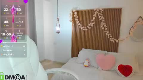 evely_crosss online show from August 10, 4:41 pm