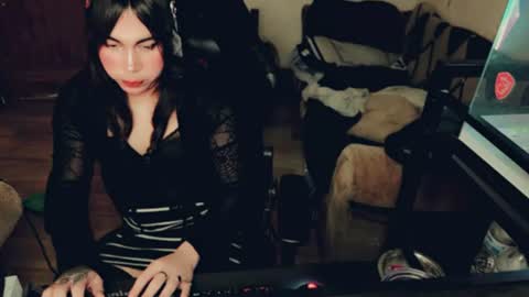 evelyn420521 online show from July 17, 7:14 pm