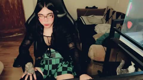 evelyn420521 online show from July 29, 6:26 pm