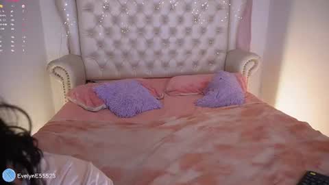 evelyn evelyn online show from August 15, 9:52 pm