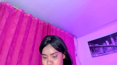 Evelyn Sandoval online show from August 2, 3:57 am