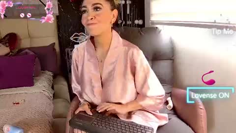 EvelynaGrey online show from August 14, 8:01 pm