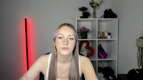 evelynblond online show from August 13, 12:41 pm