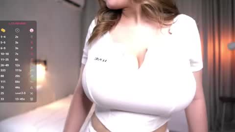 evelynnclaire online show from September 7, 10:54 am