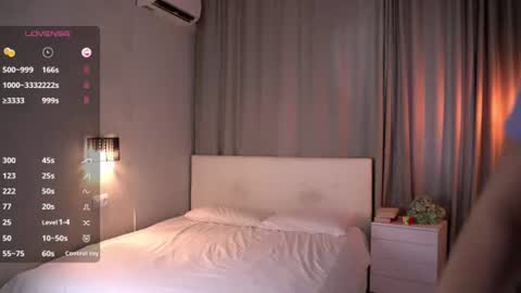 evelynnclaire online show from September 9, 7:49 am
