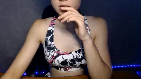 EveRedFlag online show from September 7, 9:21 pm