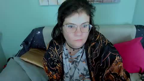 Everly online show from August 12, 2:25 am