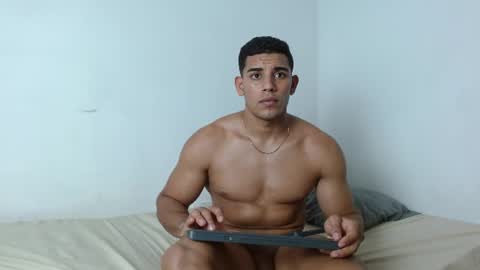 Luis online show from August 14, 1:42 am