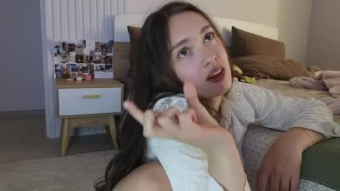 Evi online show from May 7, 10:00 pm