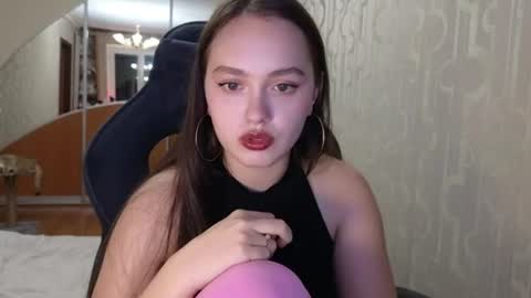 Evi online show from August 11, 8:44 pm