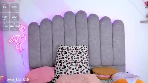 Evie online show from July 29, 5:03 am