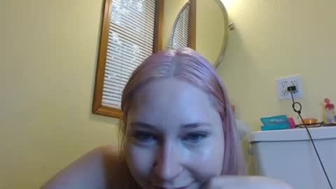 evieeashee online show from August 16, 3:05 pm