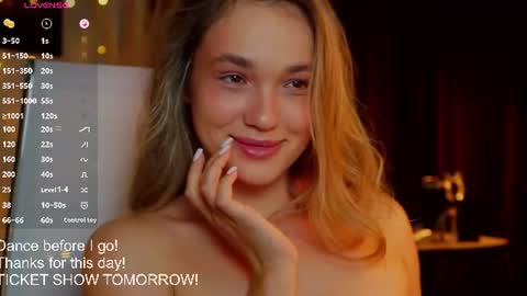 evielina online show from August 15, 4:38 am