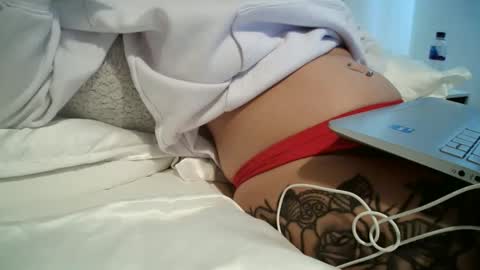 evieloves online show from June 1, 10:07 am