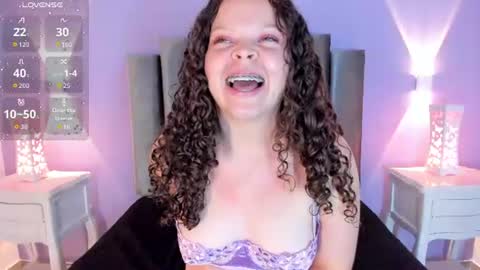 evierouse_ online show from August 14, 10:57 pm