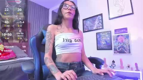 eviiegothell online show from August 4, 1:41 pm