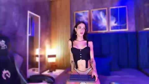 Annie online show from March 12, 10:07 pm
