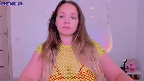 evilla_brill online show from August 11, 4:31 pm