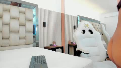 evony_becker_ online show from September 2, 3:58 pm