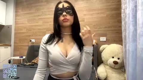 evamoon online show from August 18, 1:33 am
