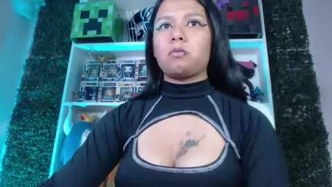 Im Evy Independent model online show from August 12, 5:59 pm
