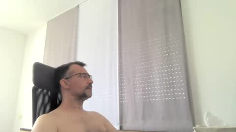 exhibit77 online show from July 10, 12:33 pm