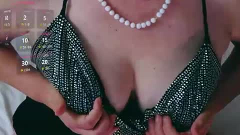 exoticgiselle online show from August 13, 11:13 am